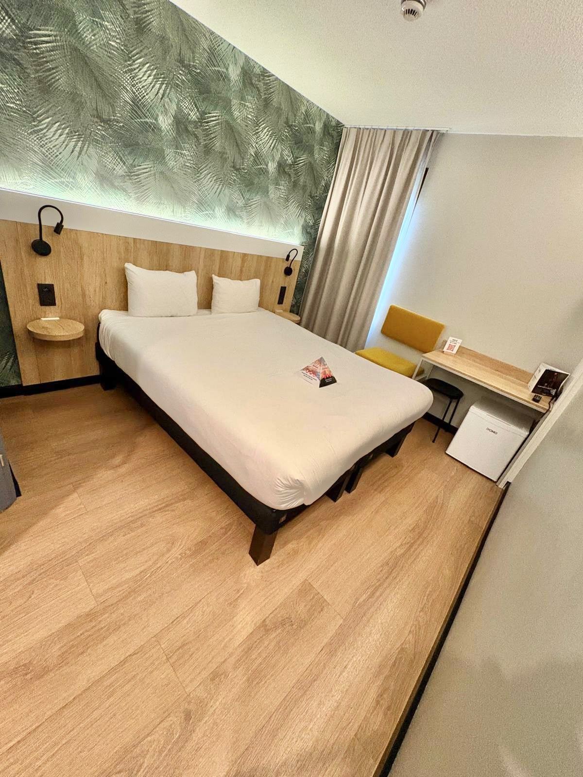Étage team at work · Hotel, room ready before check-in